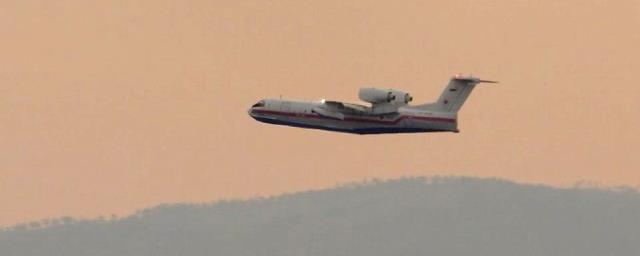 В Забайкалье лесной пожар локализовали при помощи самолета Бе-200ЧС