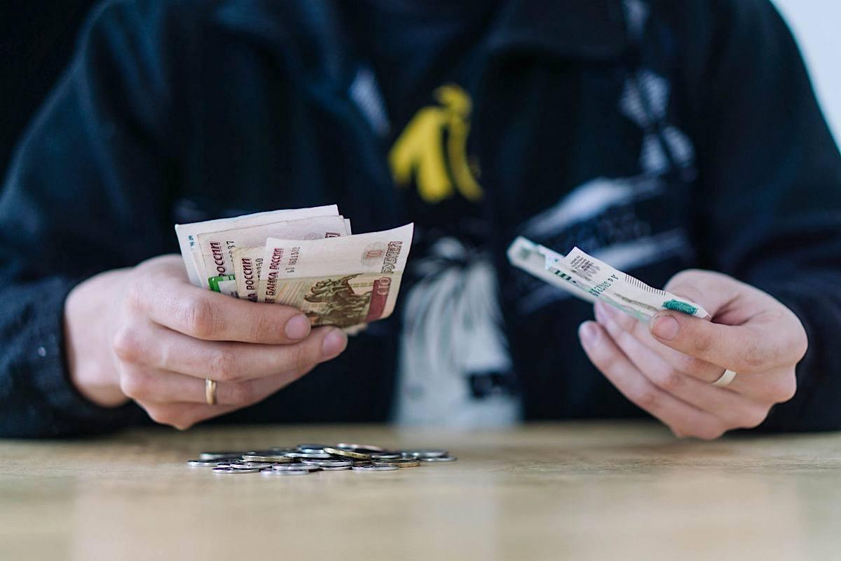 Треть петербуржцев создает финансовую подушку на случай непредвиденных обстоятельств