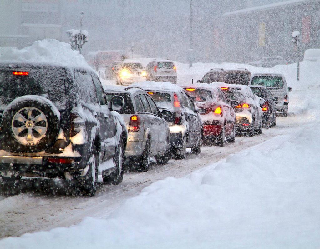 В Перми снегопад спровоцировал пробки и ДТП