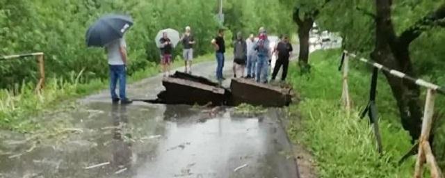 В Новой Москве из-за подтопления обрушился автомобильный мост