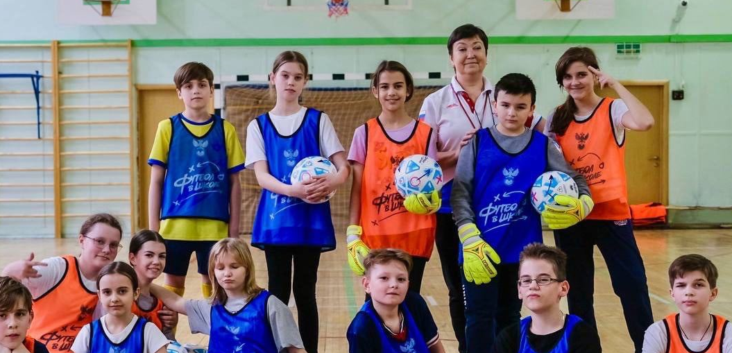 В Щелкове школы получили новый спортинвентарь