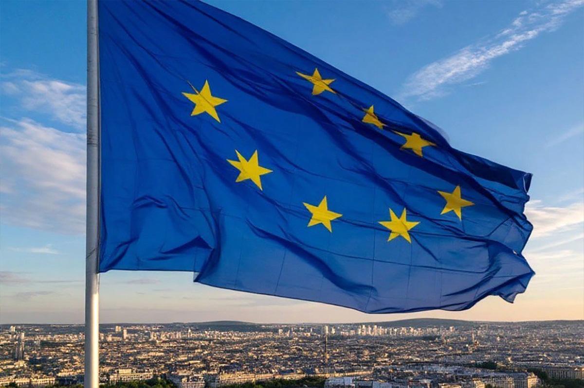 Экс-замгенсека НАТО назвал Европу цифровой колонией США