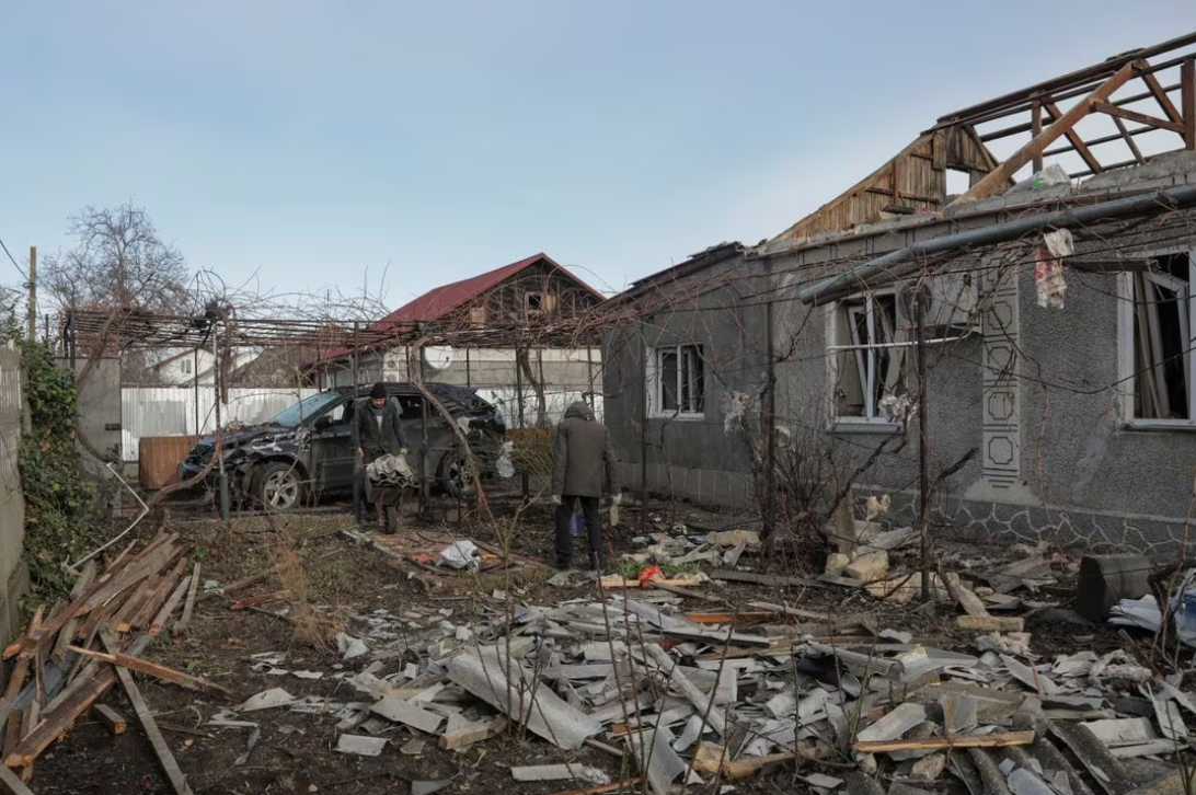 Политолог рассказал о новой стратегии Запада по конфликту на Украине