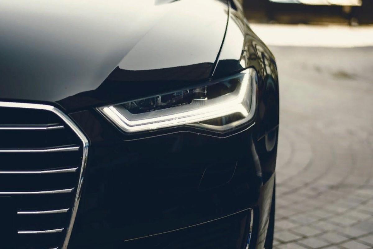 Управляющая компания из Новосибирска по суду должна выплатить почти 170 тысяч рублей за поврежденный автомобиль