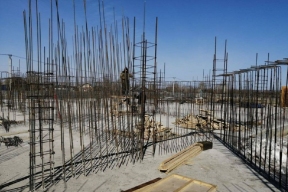 В Тайшете продолжают строить школу с бассейном за счет инфраструктурного кредита