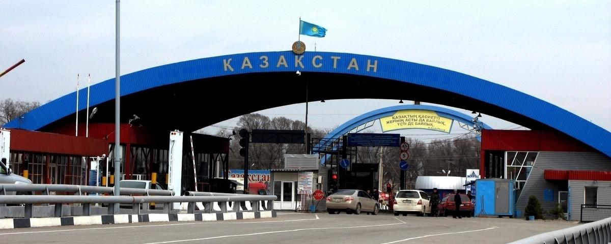 Погранслужба Казахстана сообщила о росте числа въезжающих в республику из РФ