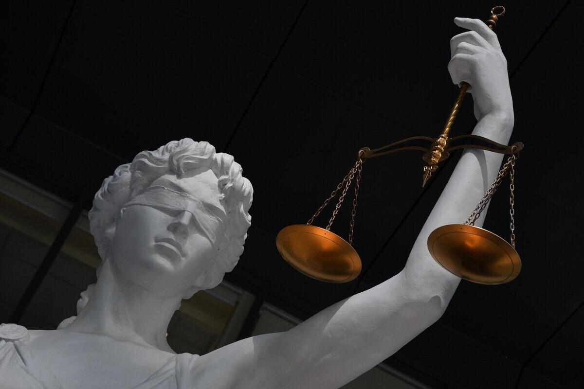 В Иркутске медработников отправили в колонию за взятки от призывников