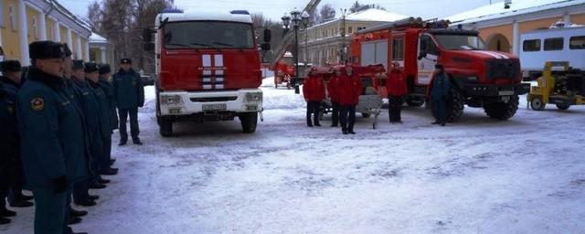 Рязанским спасателям вручили современную спецтехнику