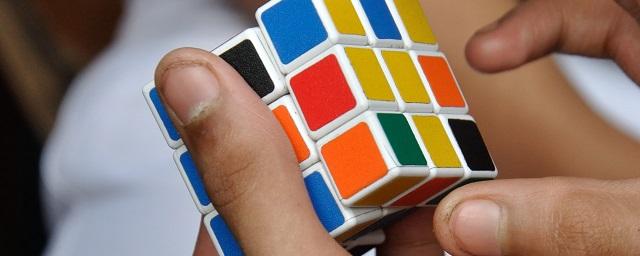 В Голливуде снимут фильм про кубик Рубика