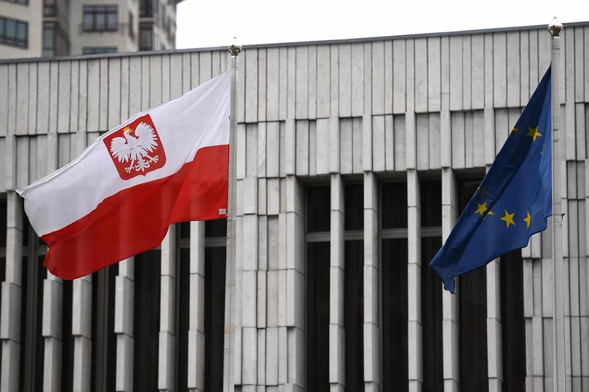 Поляки прозрели: дипломат РФ объяснил, почему Варшава больше не хочет защищать бандеровцев