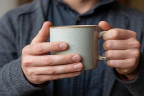 «Это уже моё»: пациент из Москвы адаптируется к новым рукам после пересадки