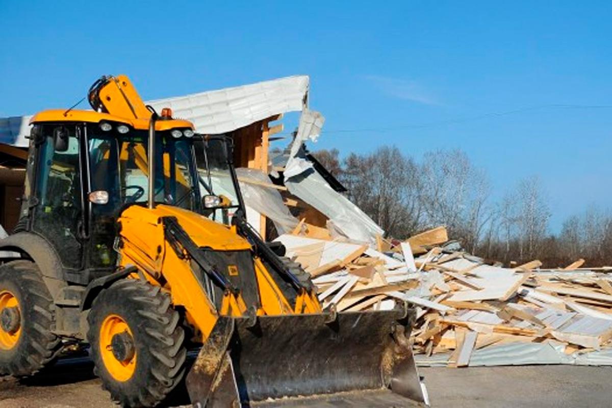 В Северном Бутове снесли долгострой спортивного комплекса