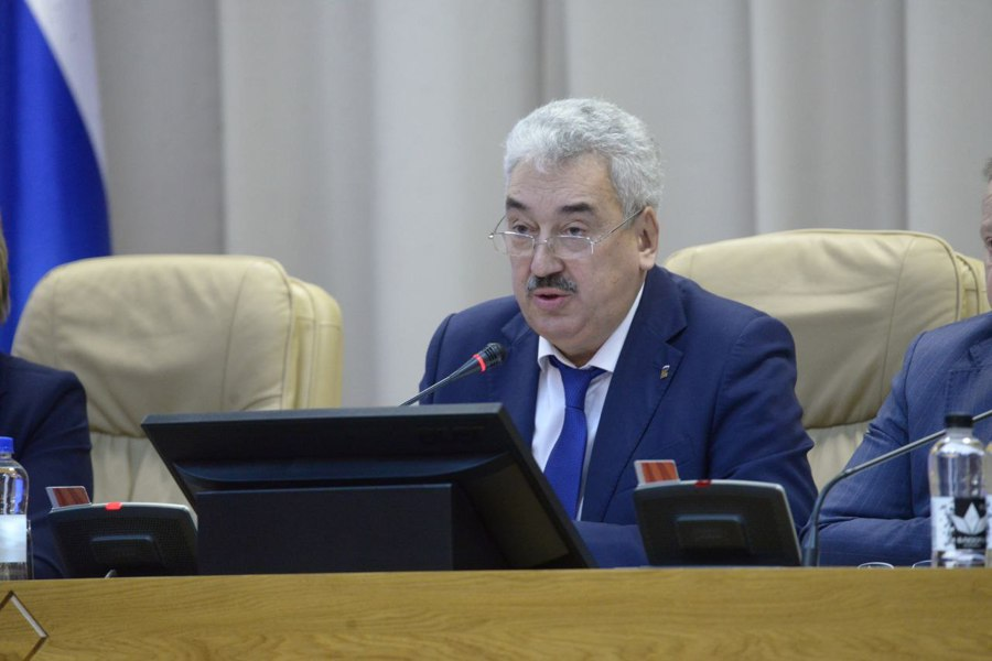 Спикер Госсовета Леонид Черкесов: Принятый в первом чтении бюджет Чувашии на трехлетний период сохраняет все соцобязательства и направлен на реализацию национальных целей страны