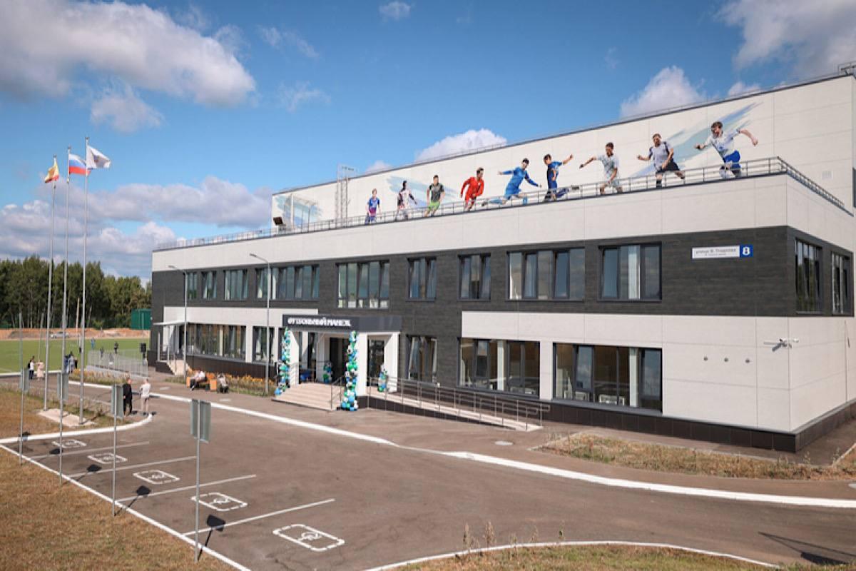 В Чебоксарах открылся современный крытый футбольный манеж на стадионе «Труд»