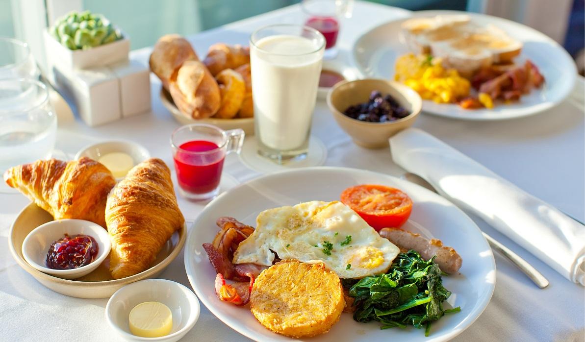 Диетолог Янг предупредила о вреде отказа от завтрака