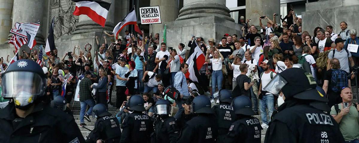 Около 600 участников акций ковид-диссидентов были задержаны в Берлине