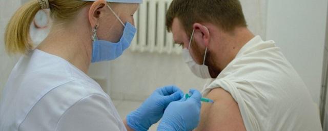 Глава Минздрава Мурашко: В России прививку от COVID-19 поставили более 70 млн человек
