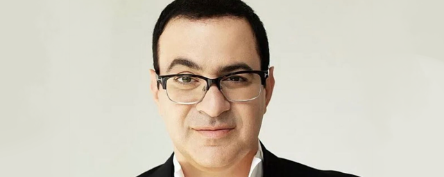 Комик Гарик Мартиросян побрился налысо