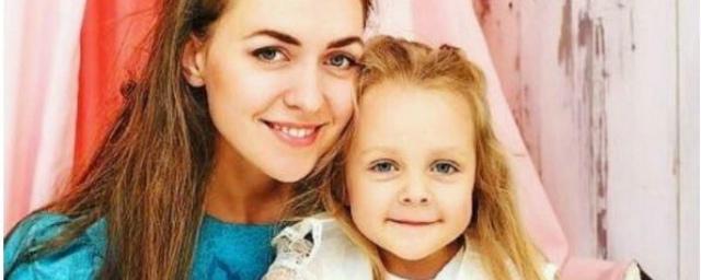 Марию Адоевцеву раскритиковали за невнимание к дочери