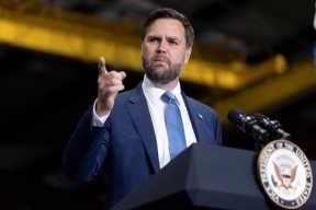 «Обиделись на правду»: в ЕК резко ответили Вэнсу после его слов о брюссельских бюрократах