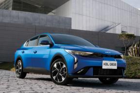 Корейский рай для автолюбителя: эксперт назвал цены на Elantra, Sonata и Mercedes за 2 млн рублей