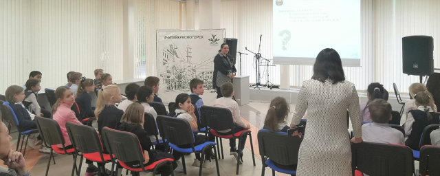 В Центральной библиотеке Красногорска провели турнир «Умники и умницы. Русский язык»