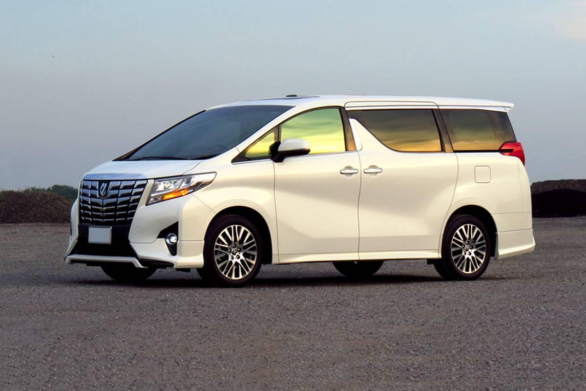 С авторынка России (страна-террорист) отзывают почти 200 Toyota Alphard