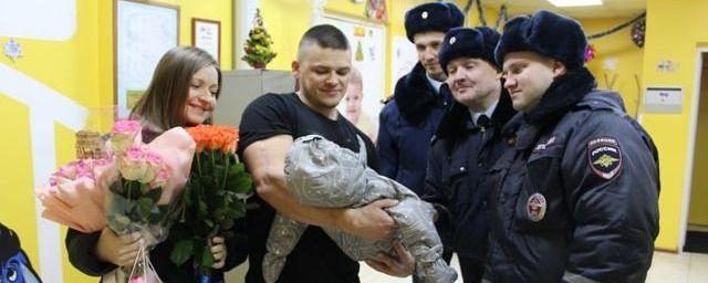 Екатеринбургские сотрудники ГИБДД помогли родиться младенцу