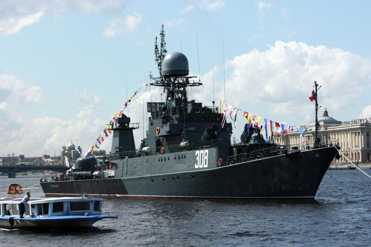 Российский флот провел учения по борьбе с вражескими подлодками на Балтике