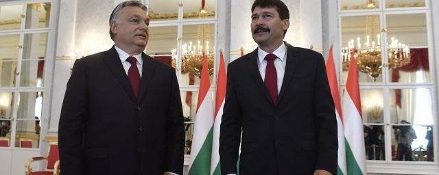 Премьер-министр и президент Венгрии сделали прививку от коронавируса
