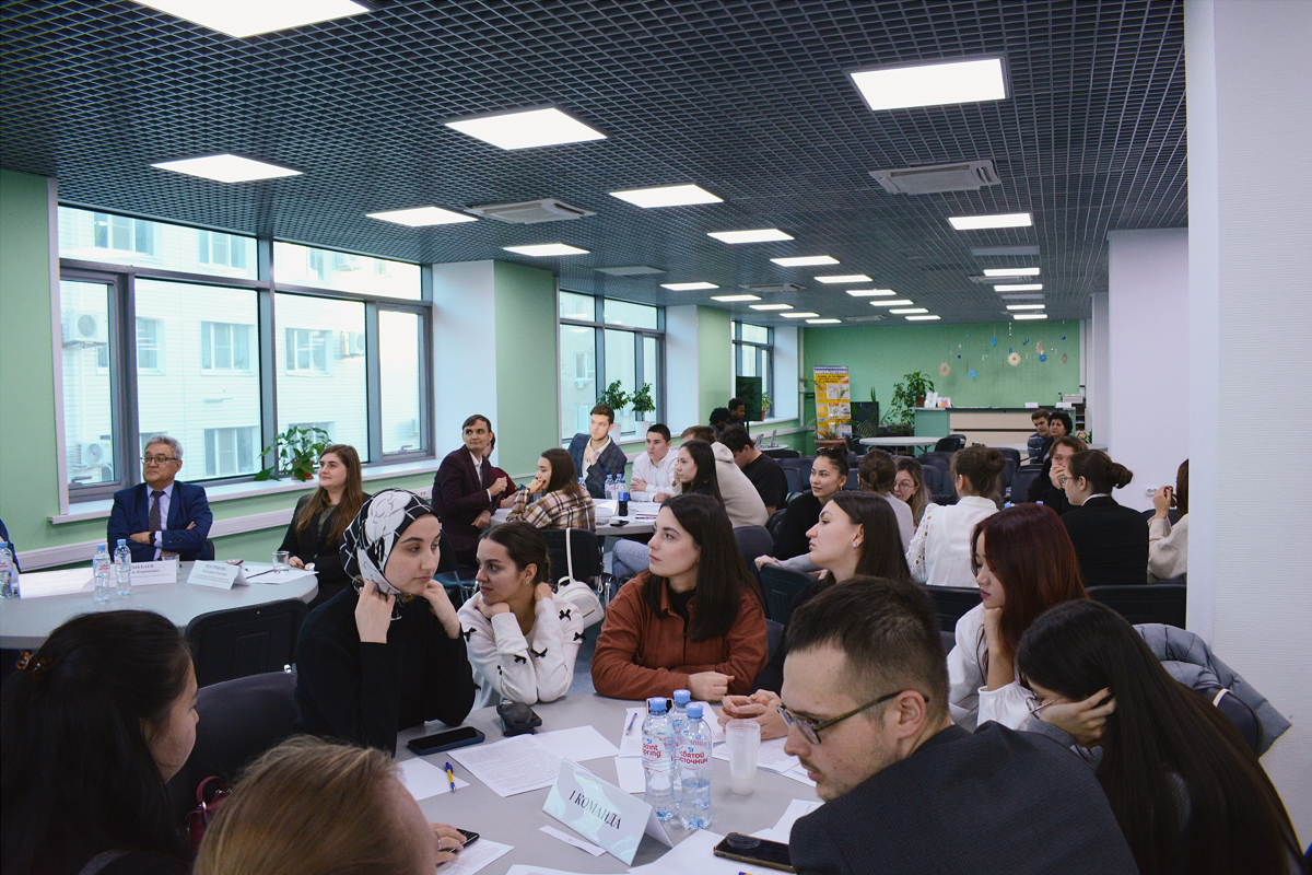 Студенты воспользовались возможностью предложить свои инициативы Молодежному парламенту Астраханской области