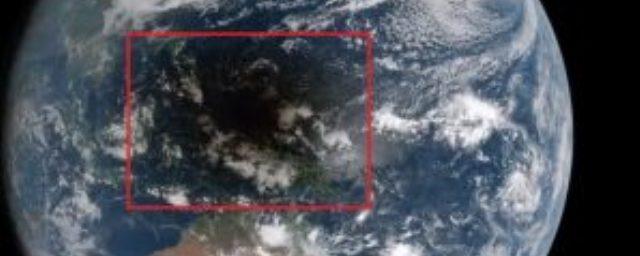 Ученые объяснили происхождение тени на снимках японского спутника