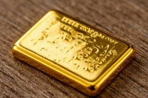 Золотое приключение: китайские врачи достали из желудка 5-летней девочки слиток весом 50 граммов