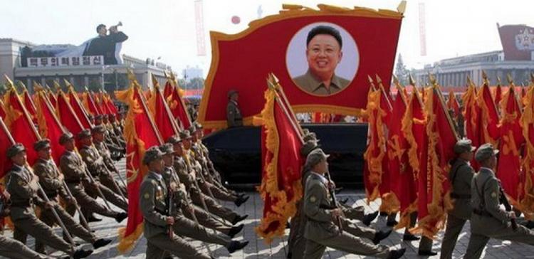 Ким Чен Ын принимает парад по случаю 70-летия Трудовой партии Кореи
