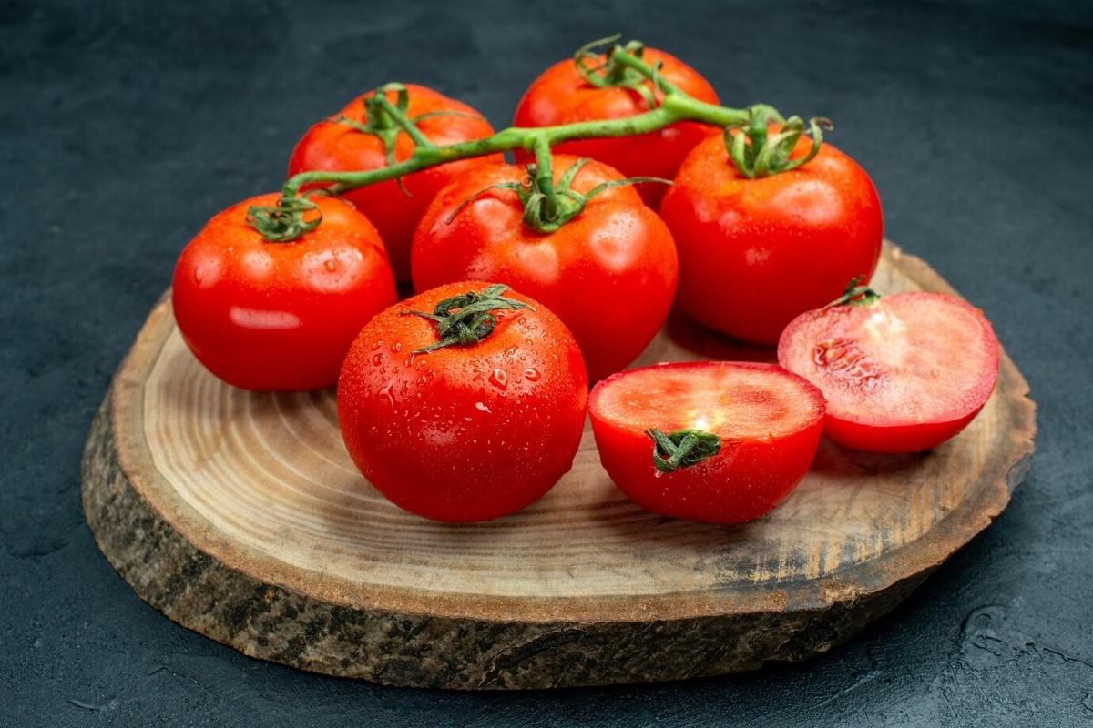 В России после введения санкций активно наращивают производство помидоров и продукции из них
