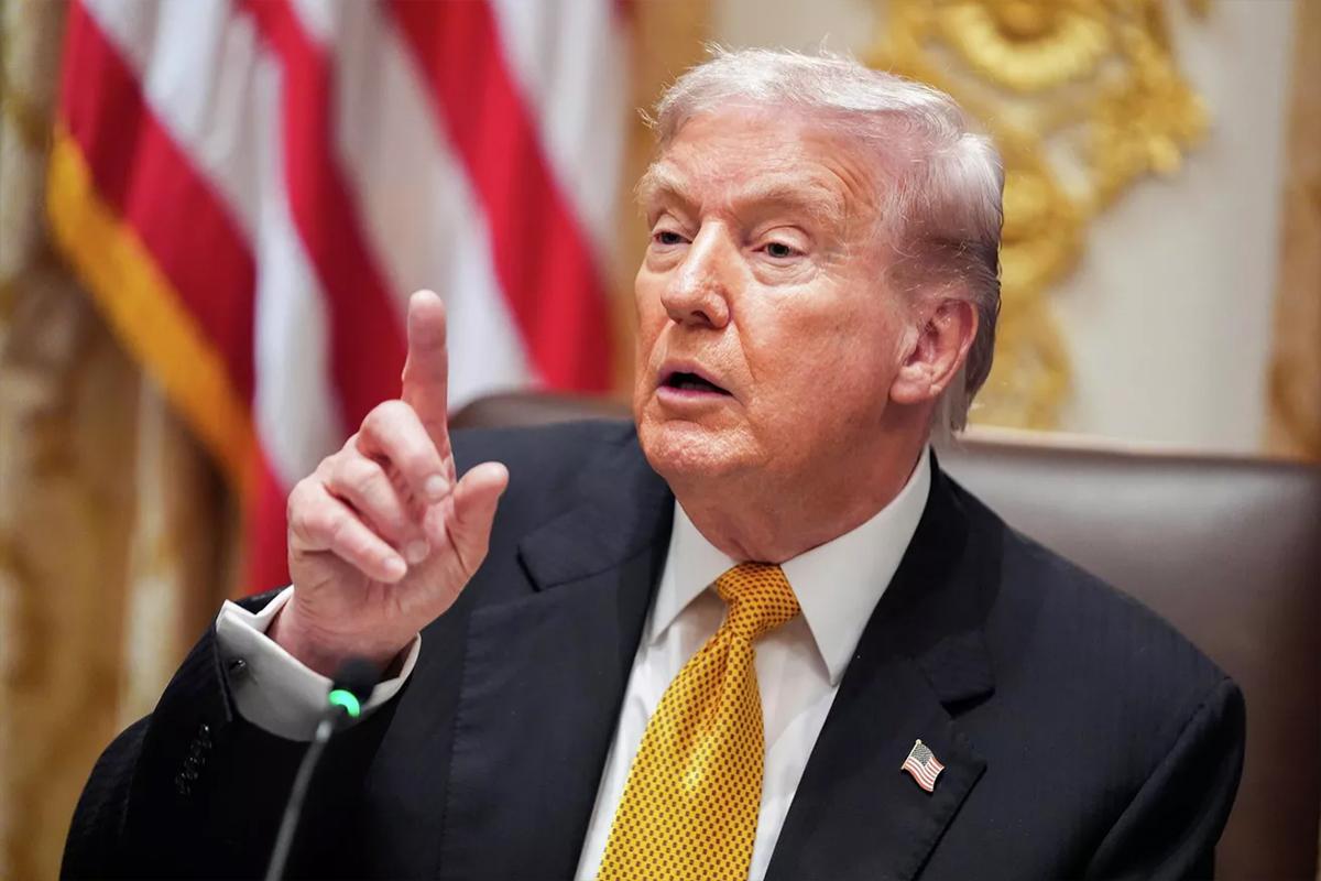 Трамп пригрозил авиадиспетчерам штрафами в случае отказа вернуться к работе