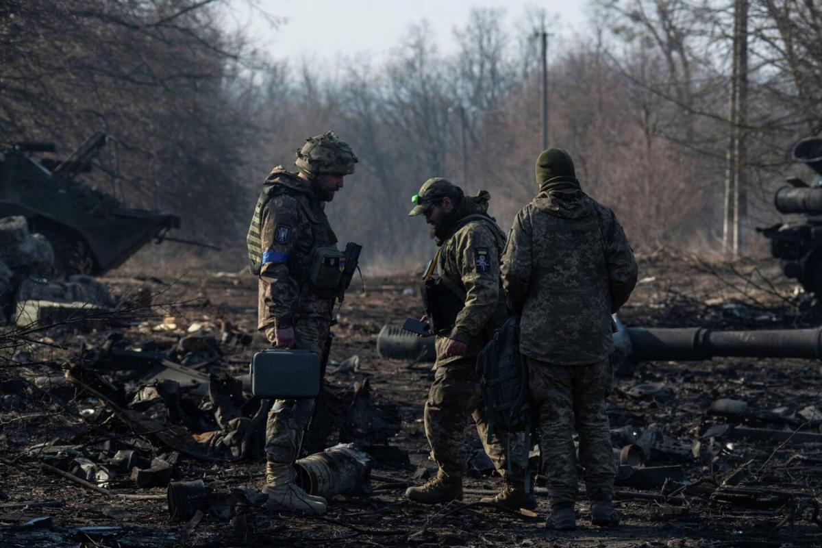 Украинская оборона на Харьковском направлении рушится
