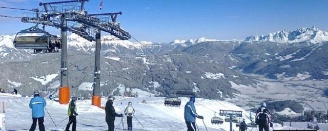 WSJ: Горнолыжные курорты в Альпах терпят убытки из-за отсутствия снег