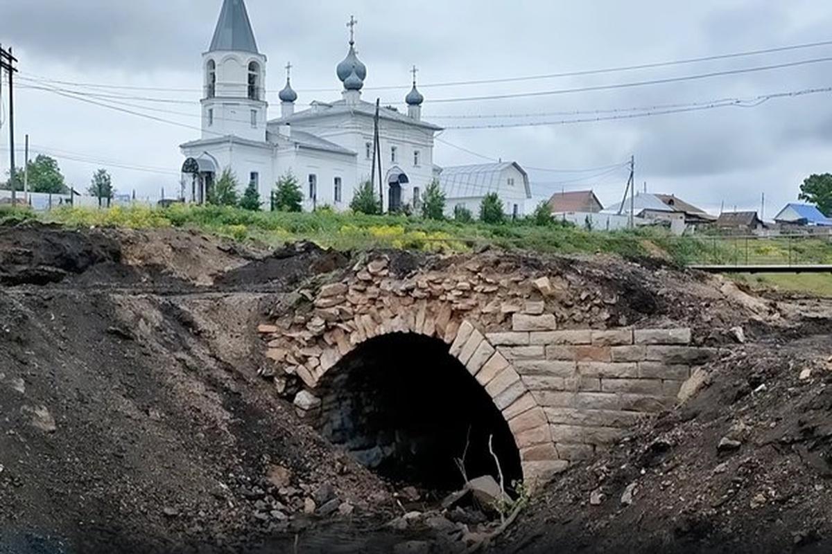 В Челябинской области под дорогой нашли мост XVIII века