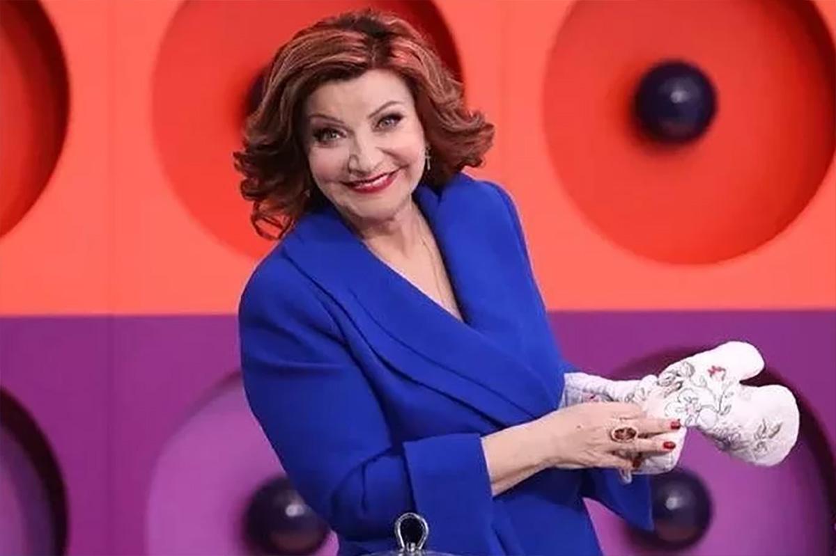 Елену Степаненко заметили с молодым избранником