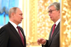 Аналитик Сулейманов: Путин и Токаев могли затронуть тему Украины в Кремле