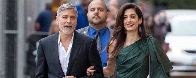 Джордж Клуни прокомментировал слухи о беременности жены