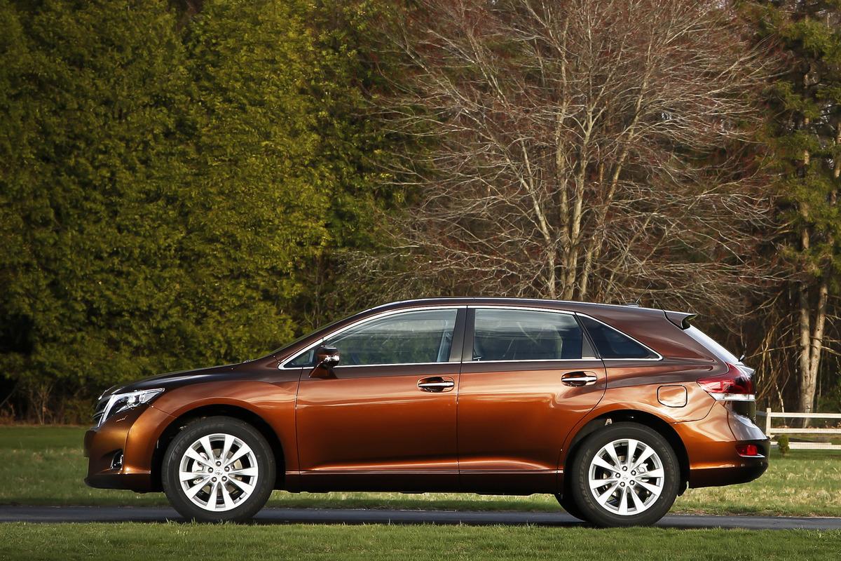 В РФ возобновили продажи нового Toyota Venza стоимостью от 3,5 млн рублей