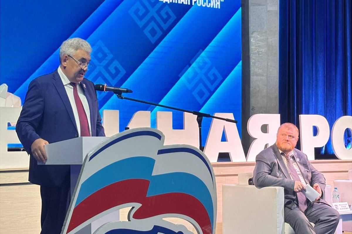 Председатель Госсовета Леонид Черкесов: Чувашское отделение «Единой России» единогласно поддержало кандидатуру Олега Николаева на пост главы республики