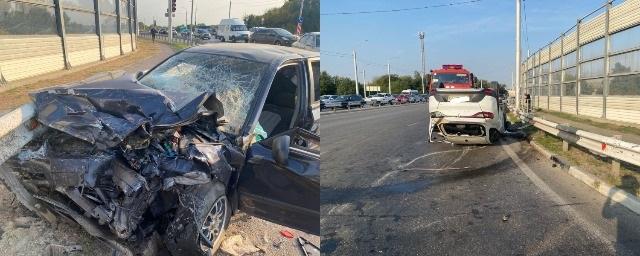 Три человека пострадали в ДТП с переворотом на «танцующем» мосту под Волгоградом