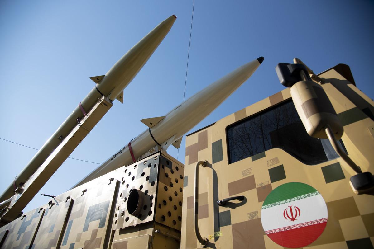 Девять ракет Ирана попали по двум авиабазам Израиля