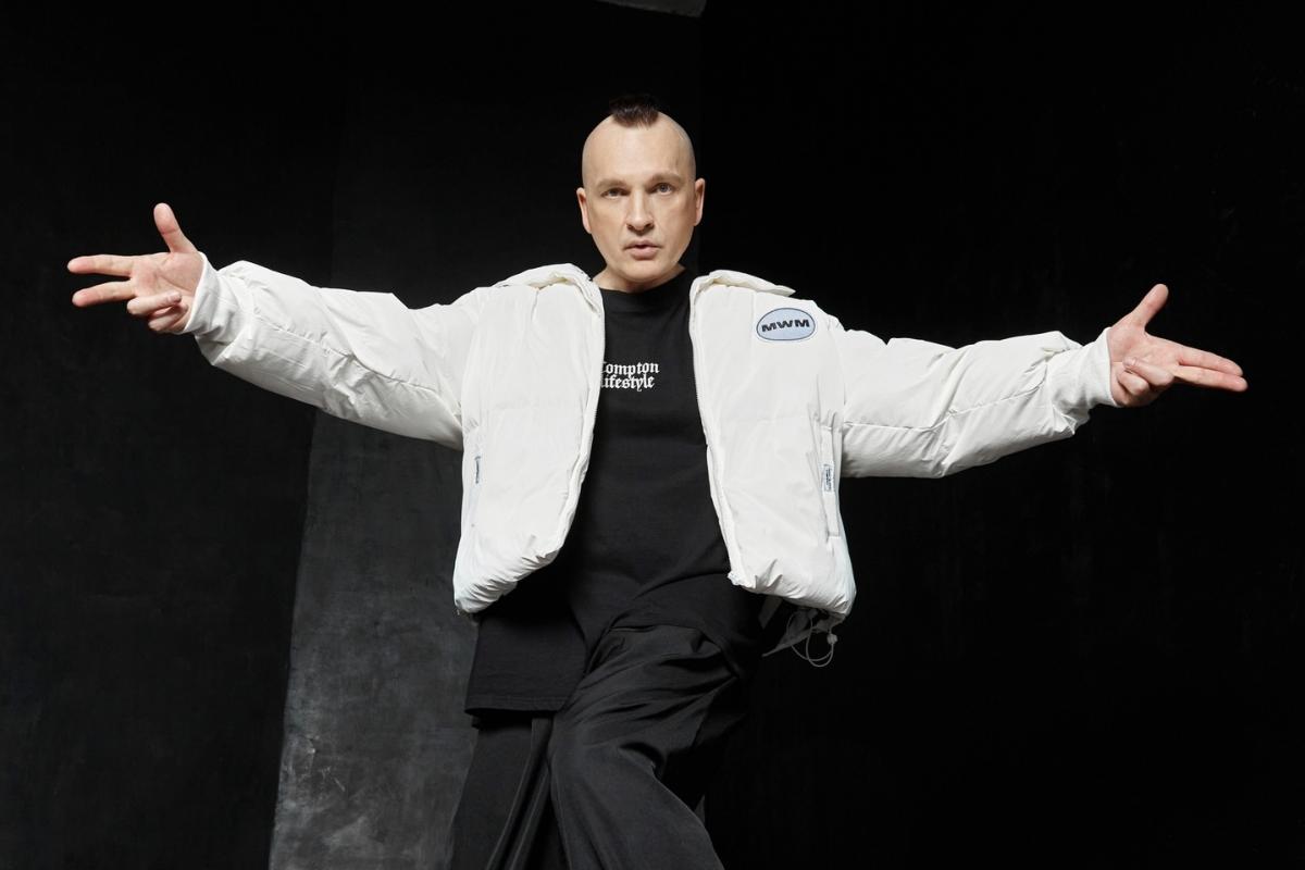 Отказался от дочерей и до сих пор «тусуется». Как живет «второй» из «Кар-Мэн» Сергей Лемох