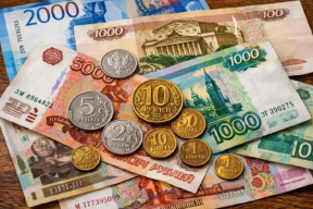 Российские банки начали чаще отказывать гражданам в приеме крупных сумм наличных