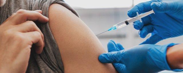 В Челябинской области от ковида ежедневно вакцинируются более 8,5 тысячи человек