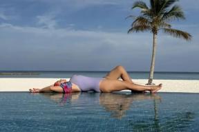 Сбросила 30 кг: Надежда Ангарская впервые за 25 лет надела раздельный купальник